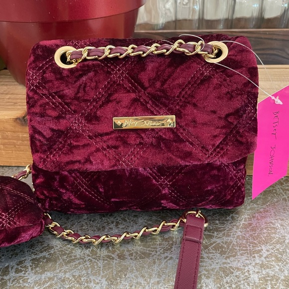 BETSEY JOHNSON CHRISTMAS BURGUNDY VELVET CROSSBODY PURSE NEW - Picture 2 of 8